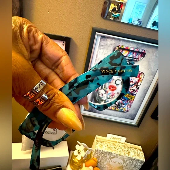 (SOLD) NWOT Vince Camuto Premium Reading Glasses - Picture 9 of 14